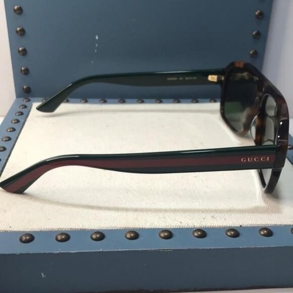 New Authentic Gucci GG0925s 002 Tortoiseshell Sunglasses with Green Lenses - Picture 5 of 11